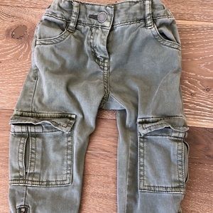 Stella McCartney toddler cargo pants.